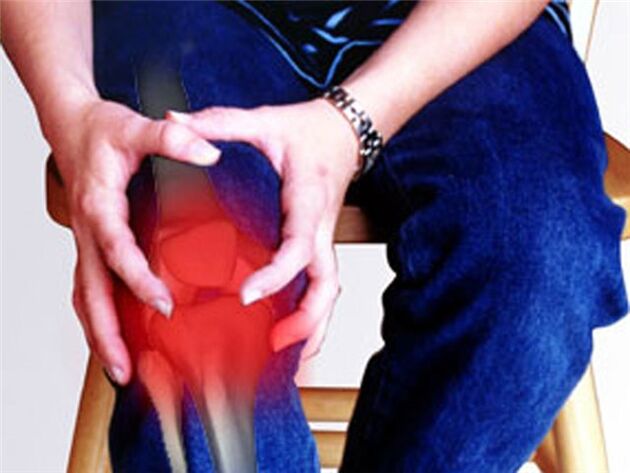 Dhimbje në nyjen e gjurit të shkaktuar nga një proces patologjik